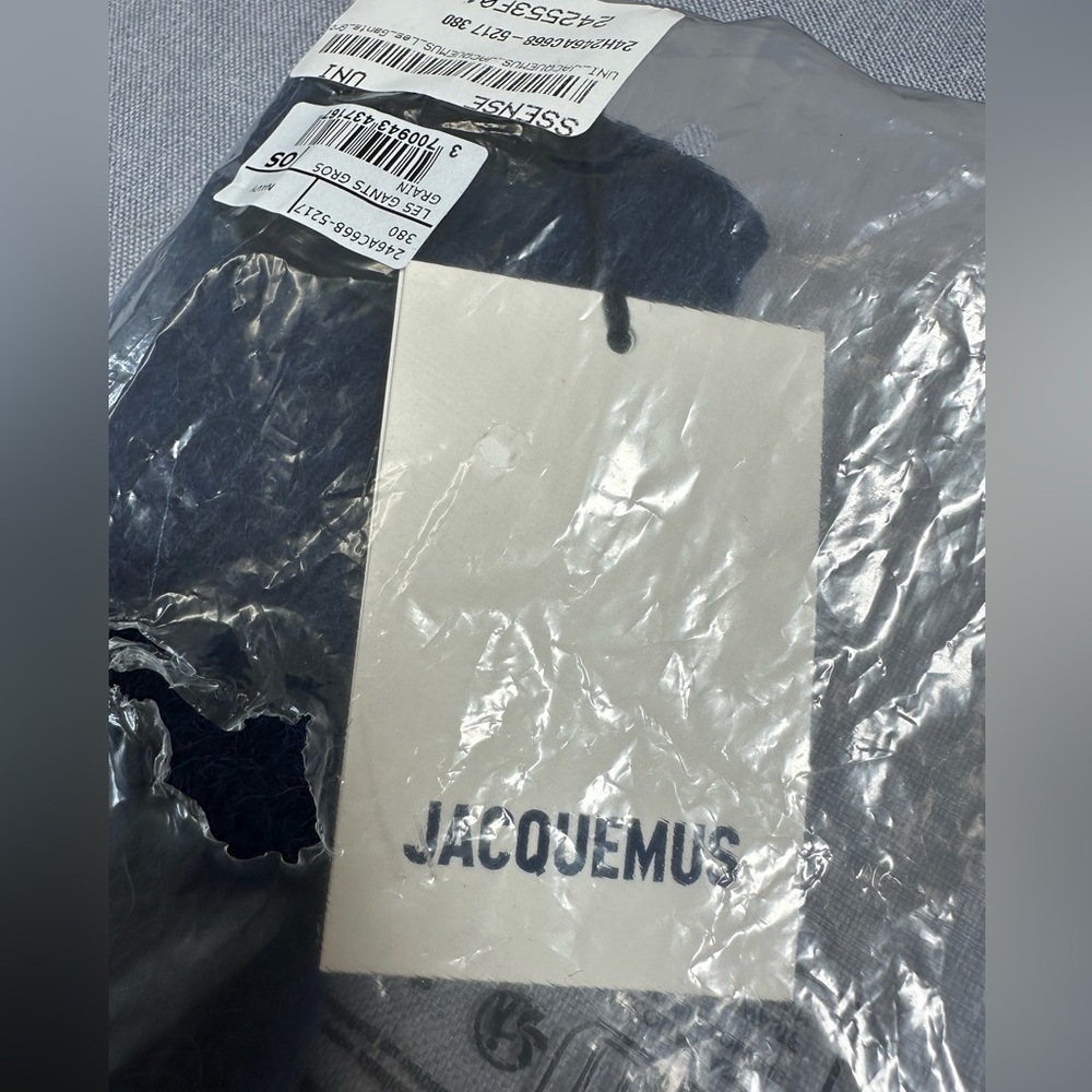 Jacquemus Les Gants Gros Gloves - Picture 7 of 7